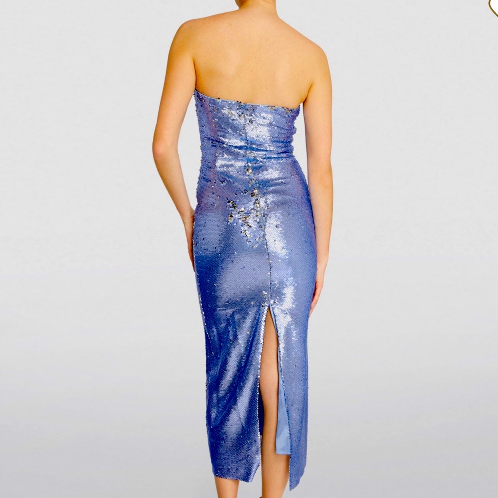 Phoenix Lavenderite Strapless Sequined Midi Dress × 1
LAVENDERITE / FR38 - (US6)